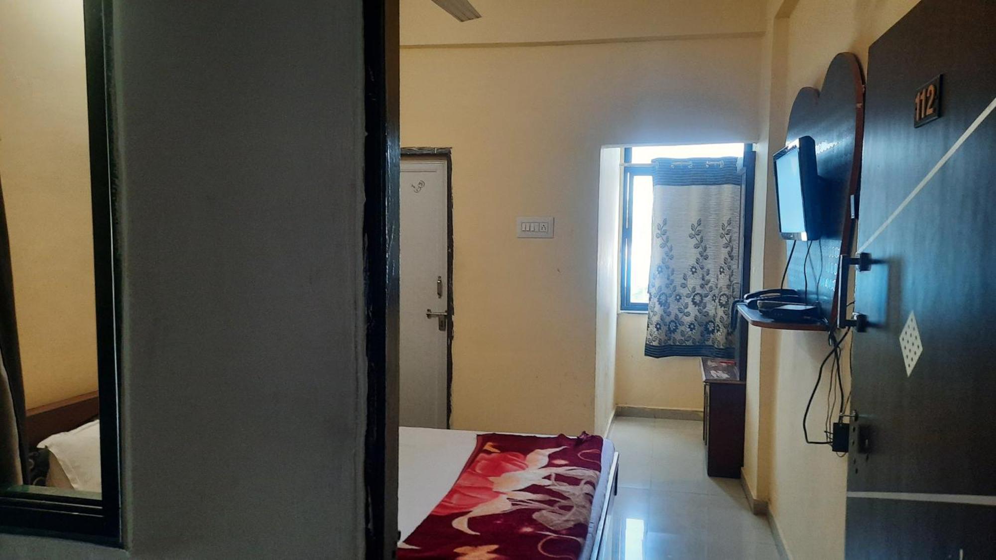 Hotel Rajtilak Guest House Vadali Eksteriør bilde